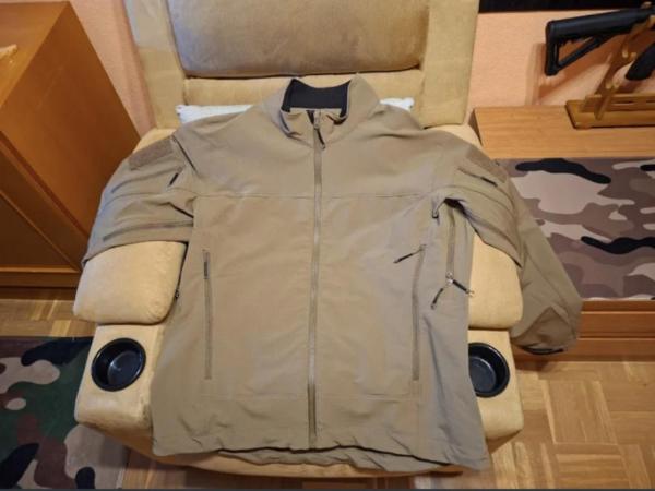 Chaqueta Softshell Evolution Gear Crocodile.