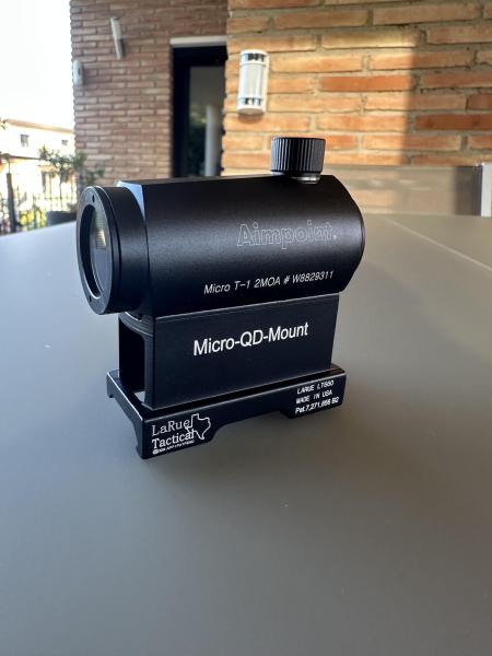 Red Dot Aimpoint T-1 + Montura LaRue Tactical