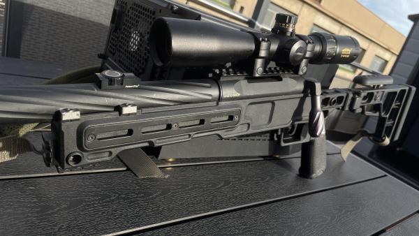 SSG10A3 + Silenciador + Funda de transporte + mira 9 aumentos