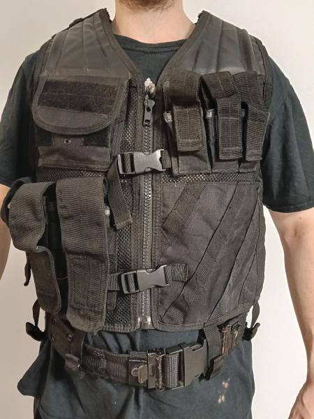 Chaleco Táctico Mil-Tec Negro MOLLE con pouches
