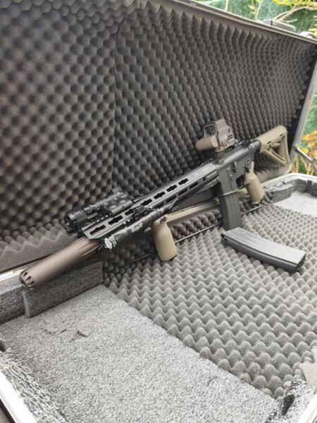 Tokyo Marui MWS M4A1 GBBR personalizada + gran cantidad de upgrades