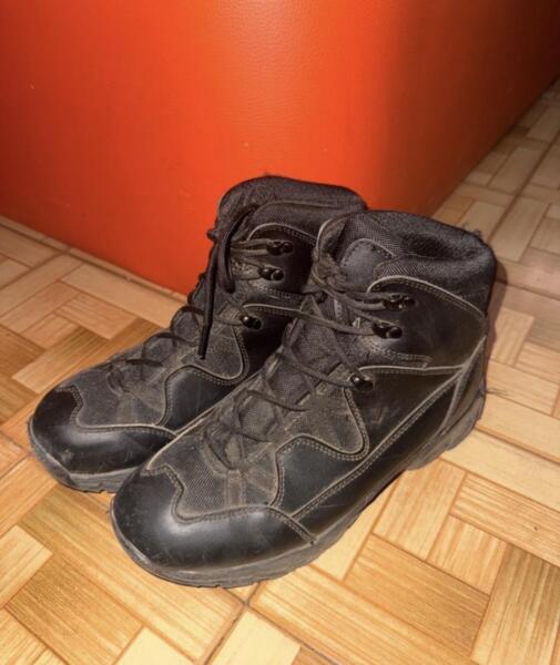 Botas conquer